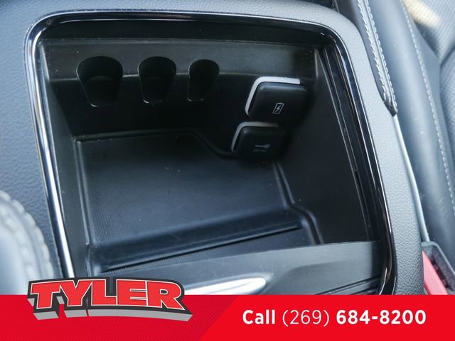 Certified 2025 Chrysler Pacifica Limited image 37