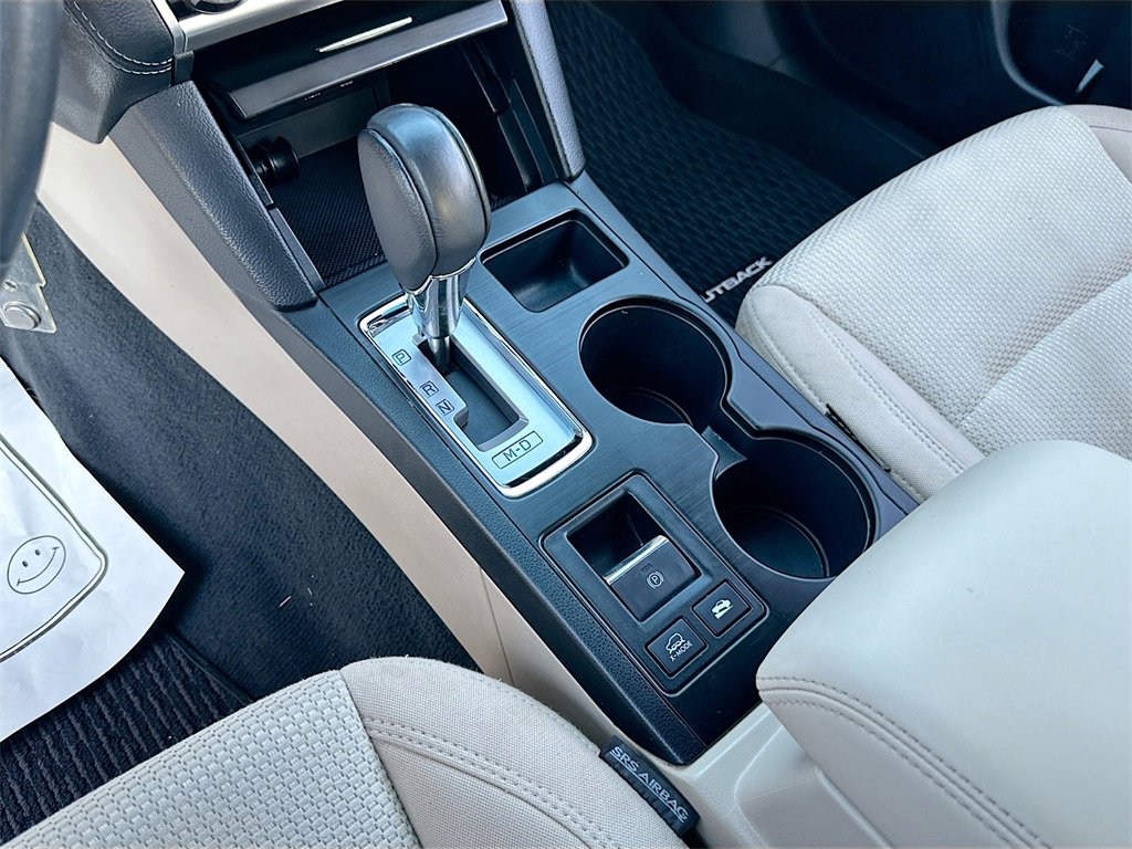 Used 2018 Subaru Outback 2.5i Premium image 16