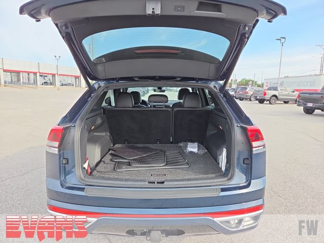 Used 2022 Volkswagen Atlas Cross Sport SEL Premium R-Line AWD/4WD image 30