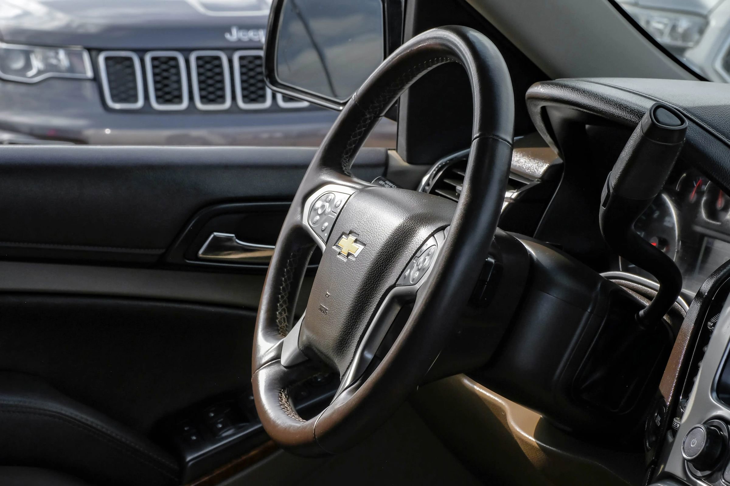 Used 2015 Chevrolet Suburban LTZ image 21