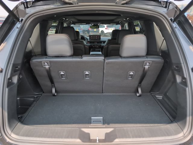 Used 2026 Honda Pilot TrailSport image 14