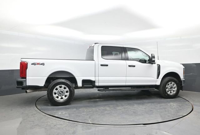 Used 2024 Ford F250 XLT image 3