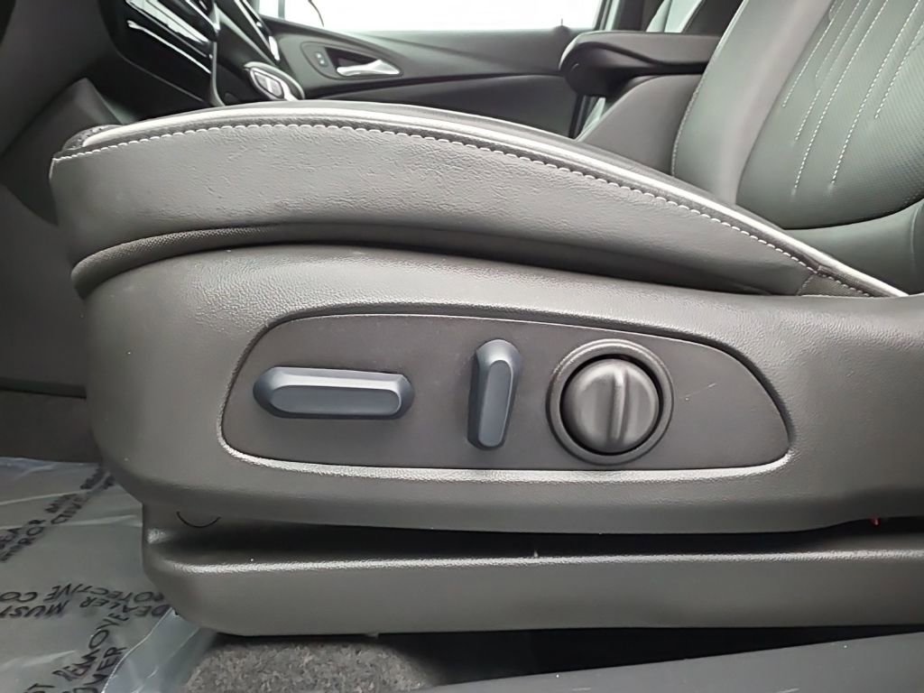 Used 2025 Buick Encore GX Avenir w/ Avenir Technology Package AWD/4WD image 24