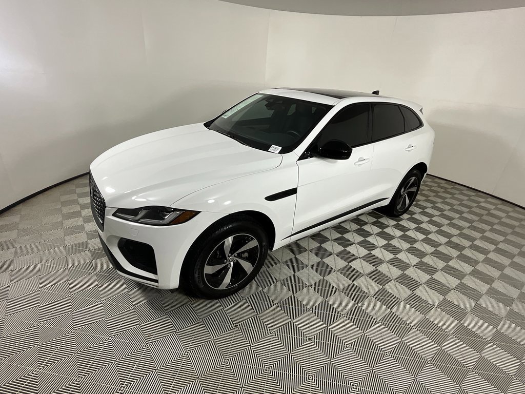 Used 2025 Jaguar F-PACE R-Dynamic S image 9
