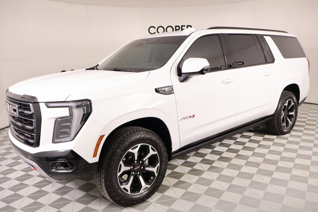 Used 2025 GMC Yukon XL AT4 w/ AT4 Premium Package image 10