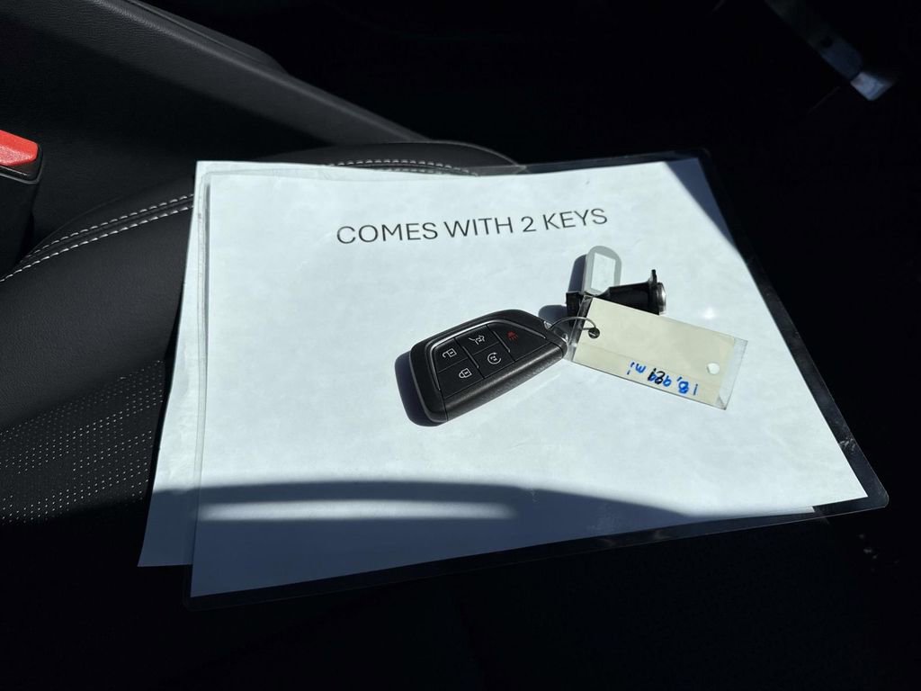 Certified 2025 Cadillac Lyriq Sport w/ LPO, Floor Liner Package AWD/4WD image 20