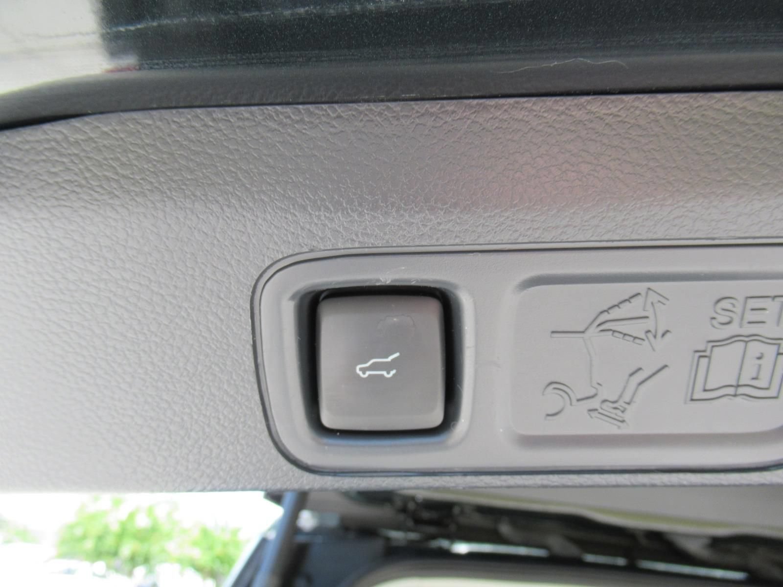 Used 2023 Lincoln Navigator L Black Label AWD/4WD image 38