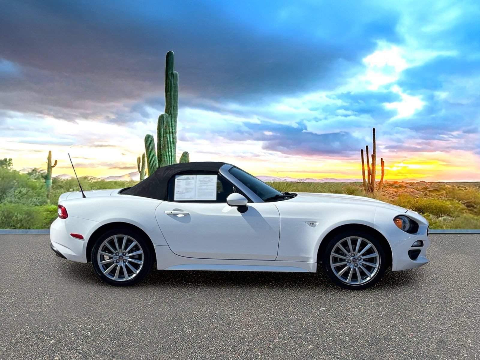 Used 2017 FIAT 124 Spider Lusso RWD image 6