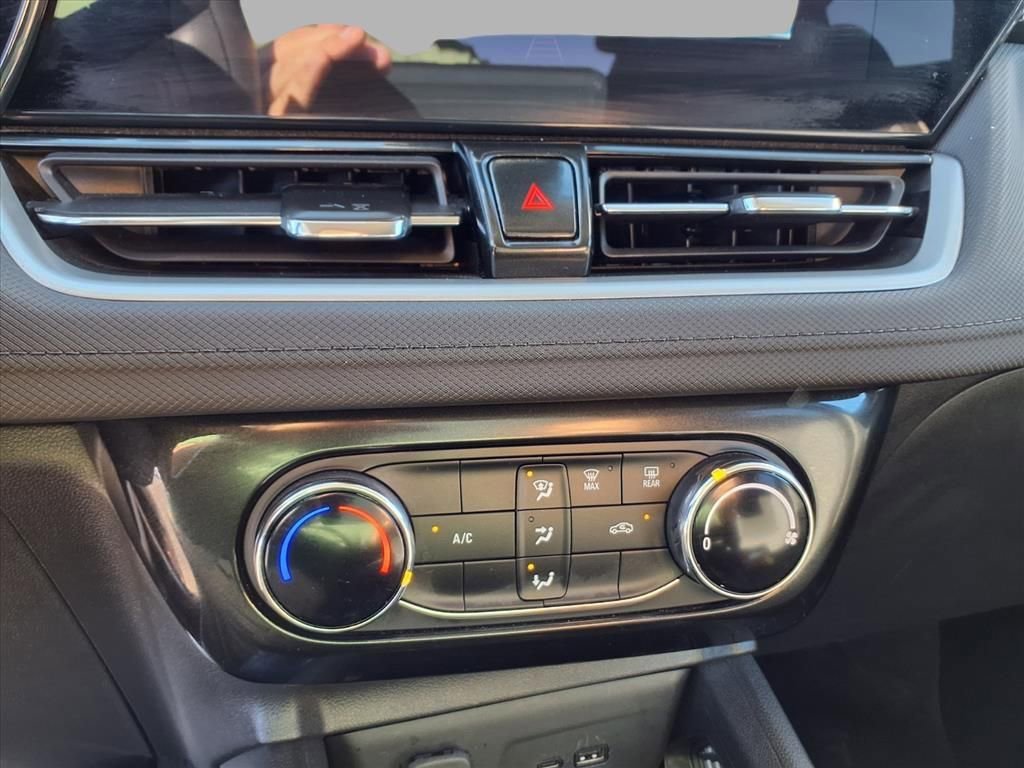 Used 2025 Chevrolet TrailBlazer LT w/ Driver Confidence Package image 7