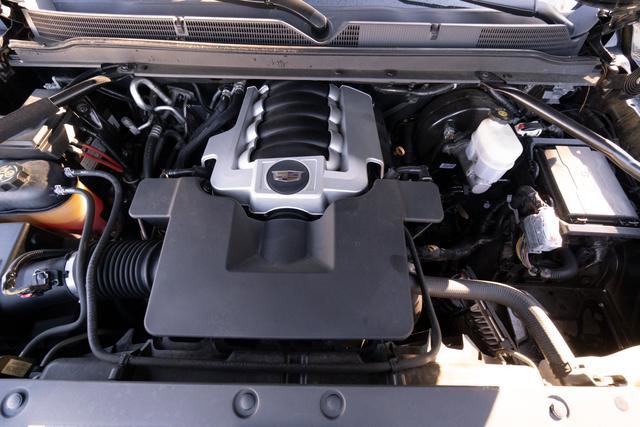 Used 2020 Cadillac Escalade Platinum image 10