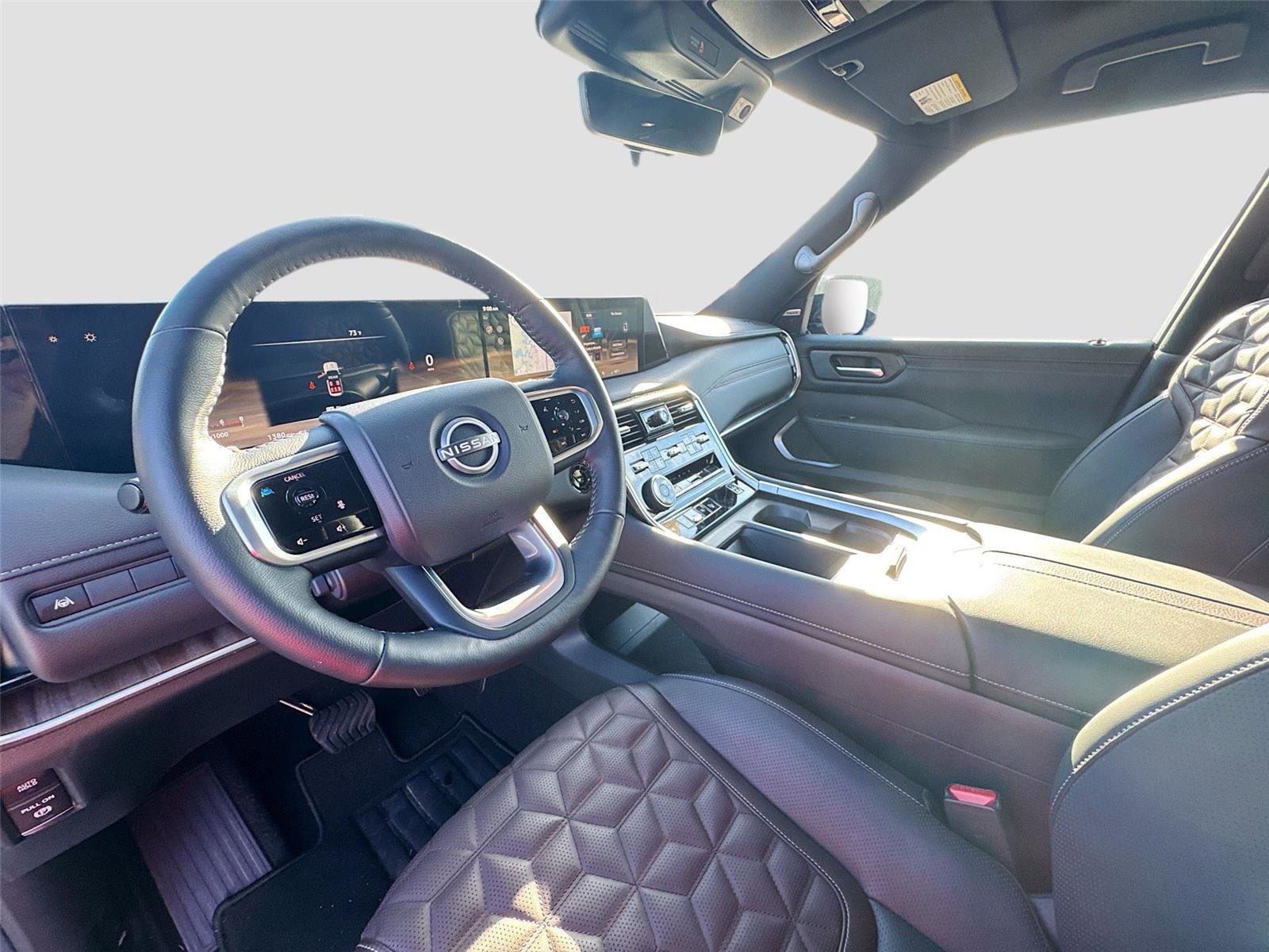 Used 2025 Nissan Armada Platinum image 17