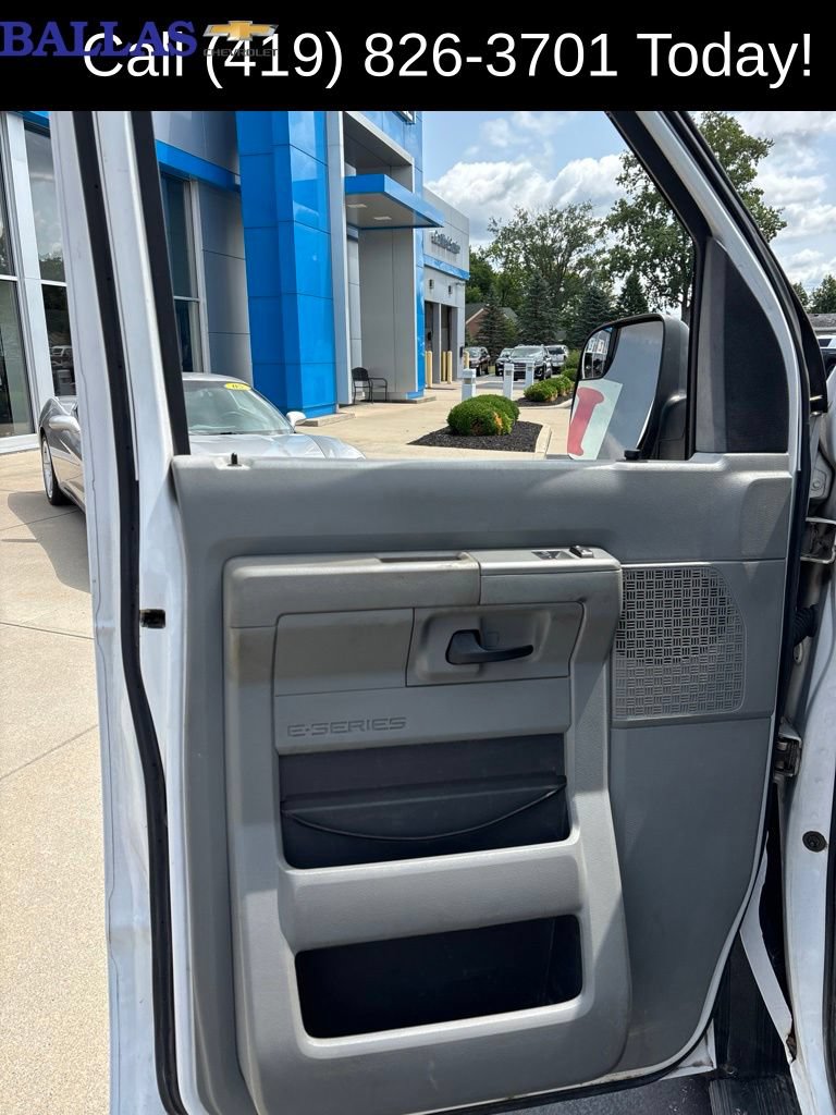 Used 2013 Ford E-150 and Econoline 150 w/ Commercial Cargo Van Pkg RWD image 11