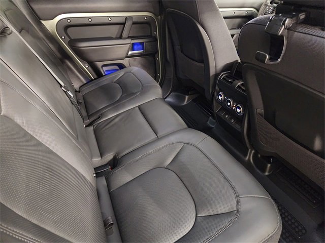 Used 2025 Land Rover Defender 110 X image 31