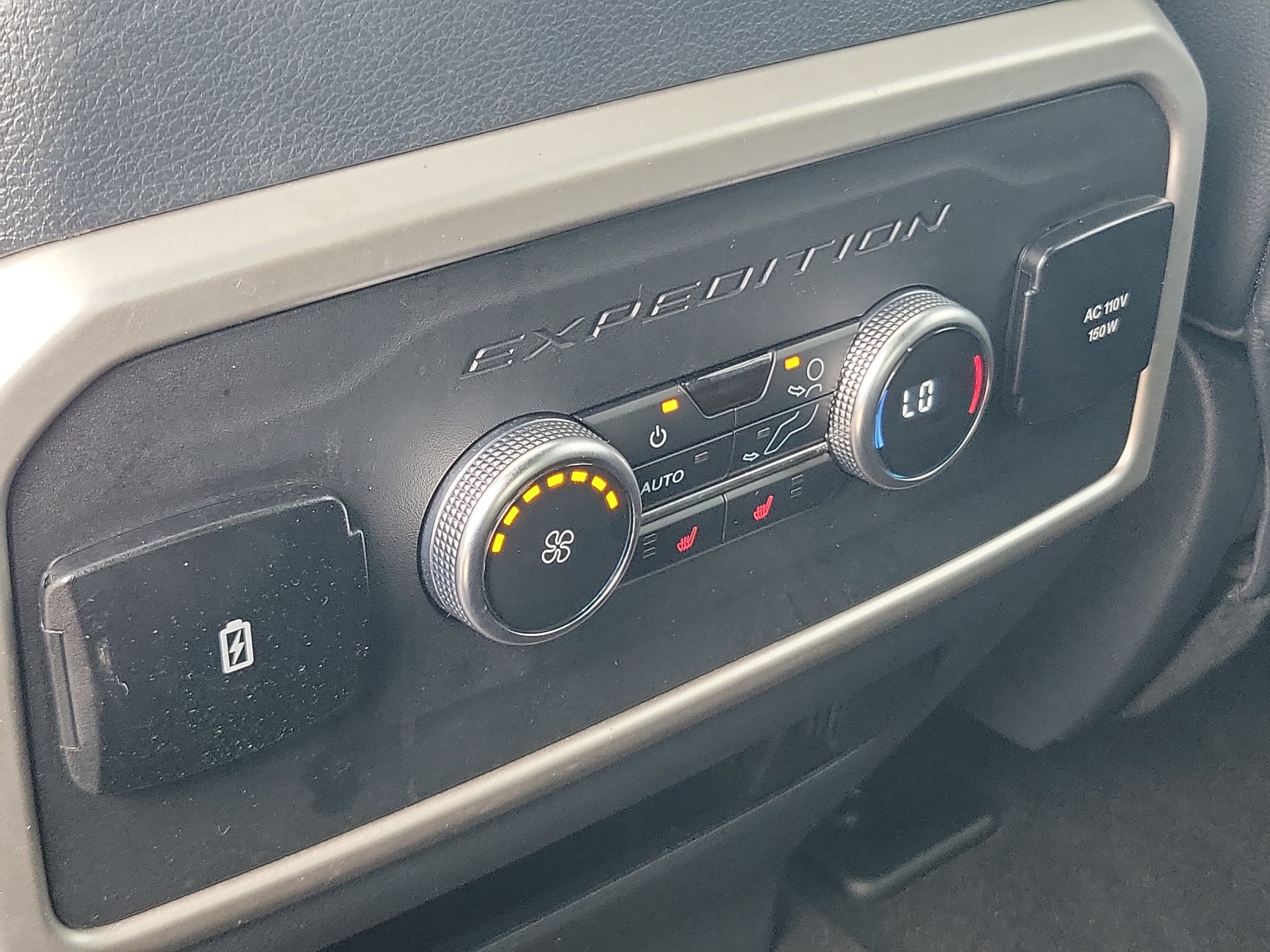 Used 2023 Ford Expedition Limited RWD image 18