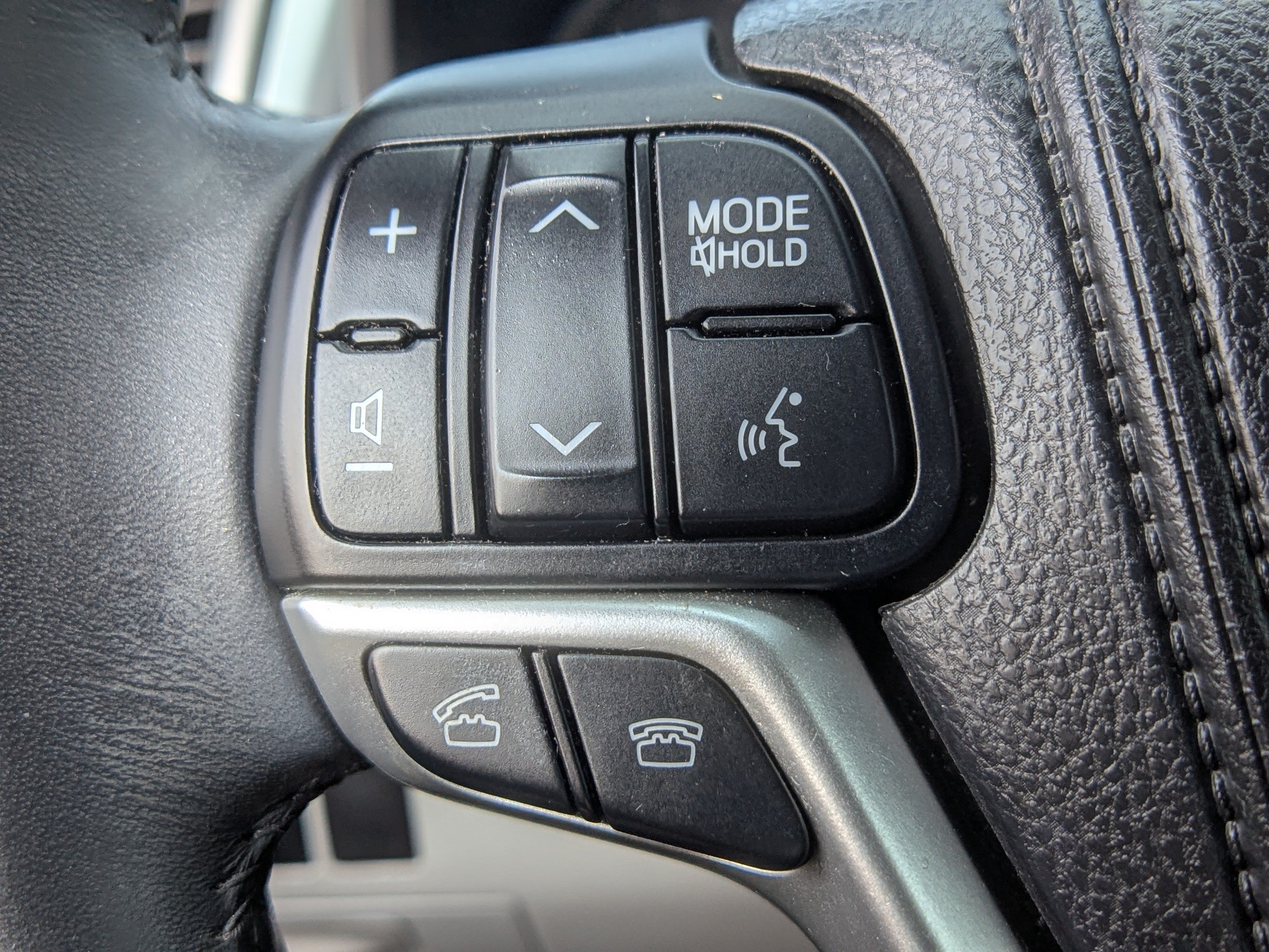 Used 2014 Toyota Highlander Limited AWD/4WD image 28