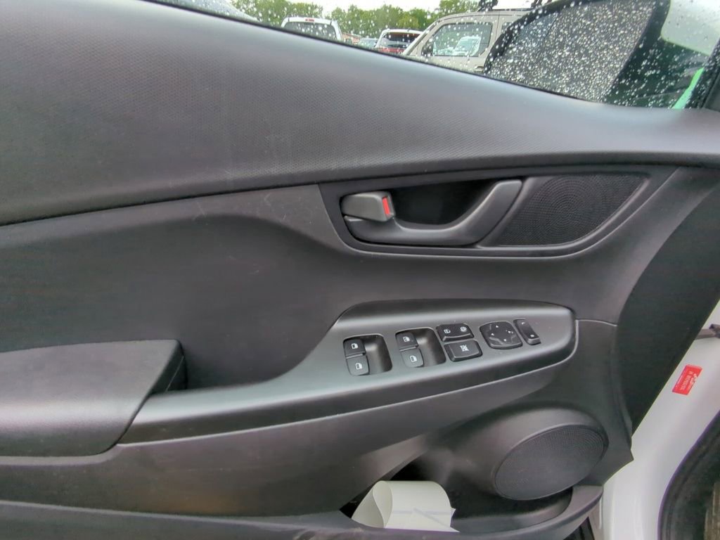 Used 2022 Hyundai Kona SE AWD/4WD image 8