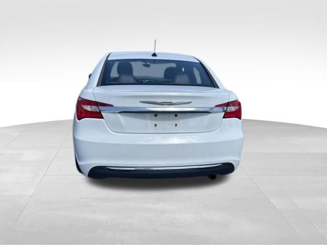 Used 2013 Chrysler 200 Touring FWD image 6