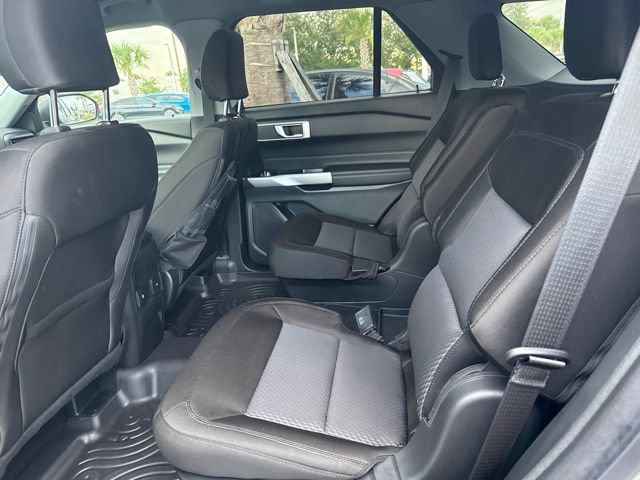 Used 2024 Ford Explorer XLT RWD image 5