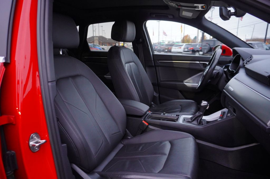 Used 2023 Audi Q3 2.0T Premium image 28