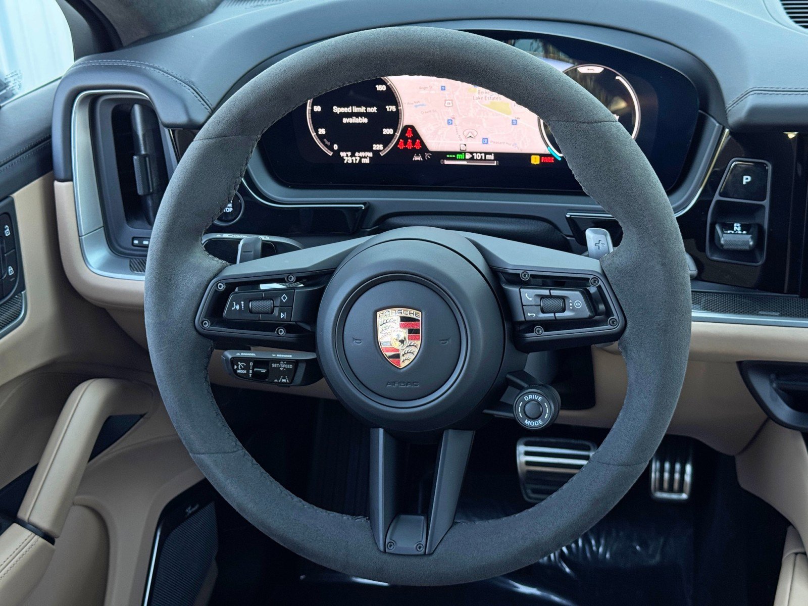 Used 2024 Porsche Cayenne Turbo AWD/4WD image 22