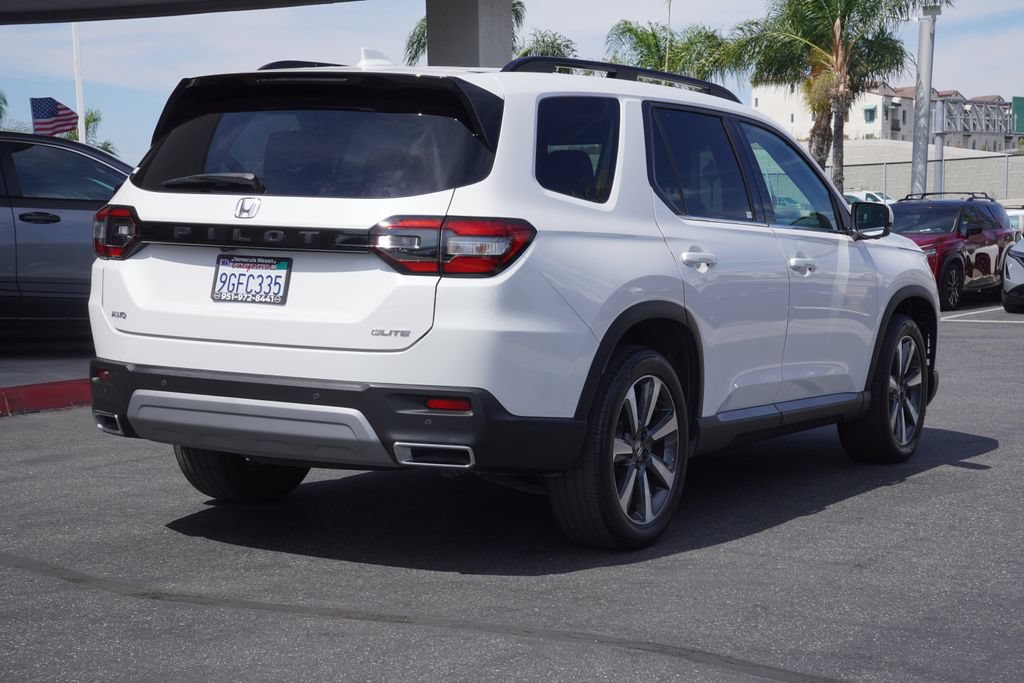 Used 2023 Honda Pilot Elite image 4