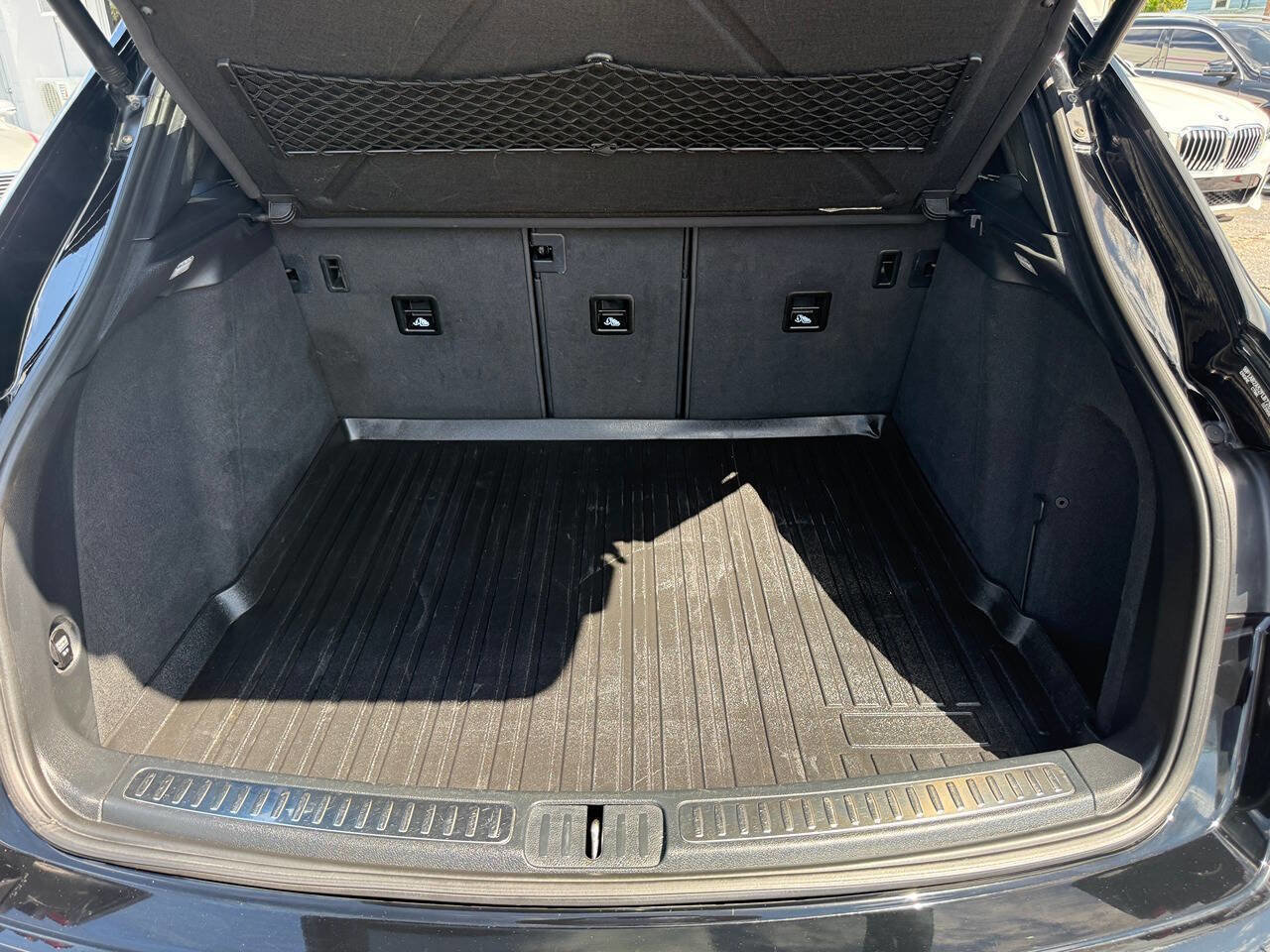 Used 2015 Porsche Macan S AWD/4WD image 22