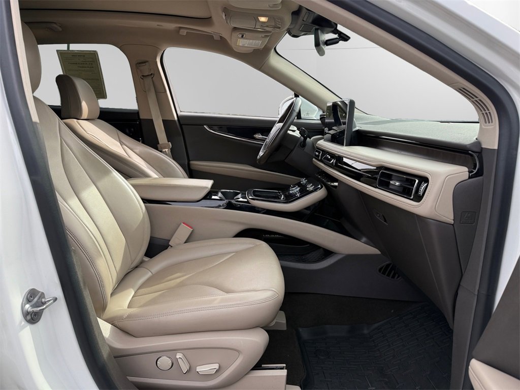 Used 2022 Lincoln Nautilus Reserve w/ Equipment Group 201A image 15