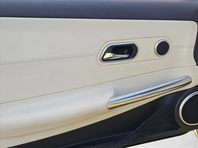 Used 2005 Chrysler Crossfire Limited image 8