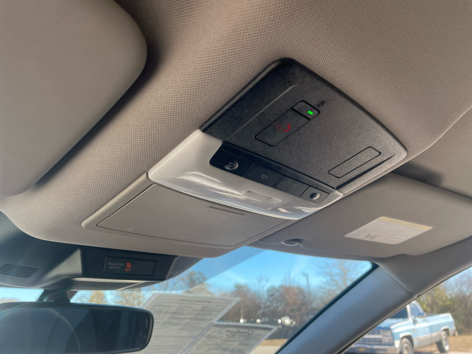 Used 2023 Nissan Rogue SV image 22