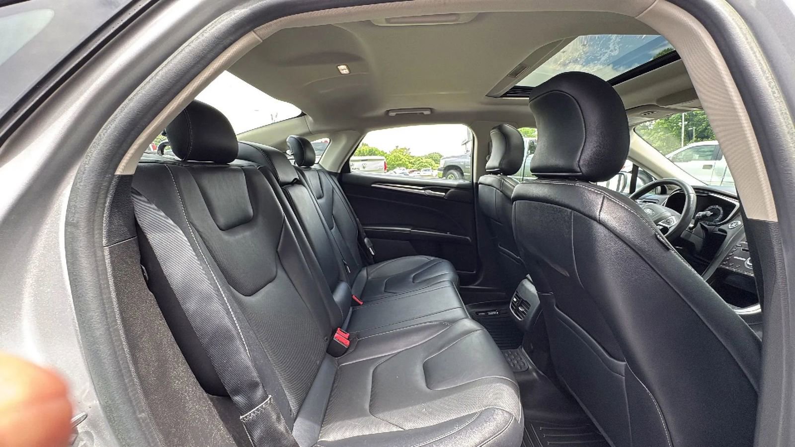 Used 2019 Ford Fusion Titanium image 19