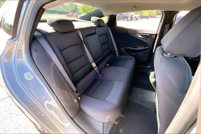 Used 2025 Chevrolet Malibu LT FWD image 25