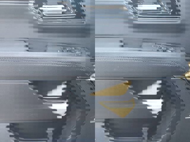 New 2026 GMC Yukon XL Denali w/ Sun & Power Step Package image 17