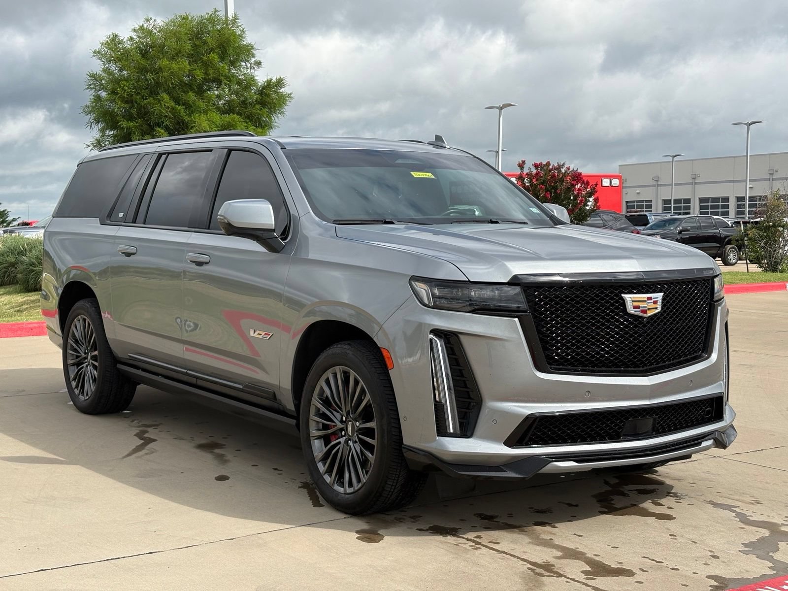 Used 2024 Cadillac Escalade ESV V w/ Heavy-Duty Trailer Package AWD/4WD 360° Tour