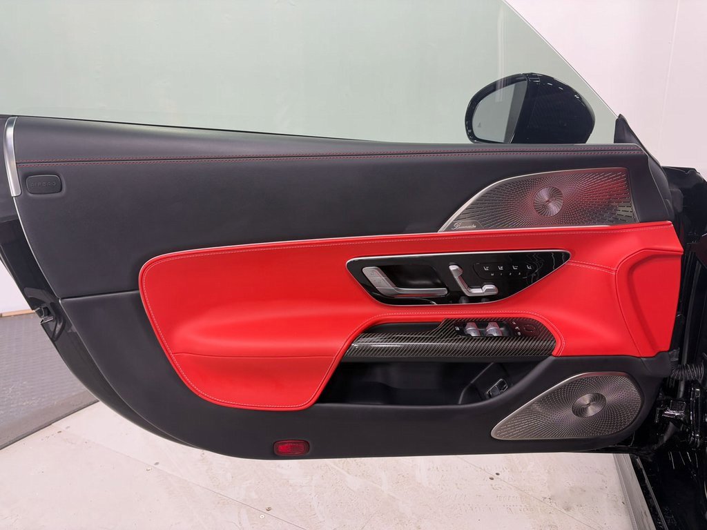 Used 2022 Mercedes-Benz SL 63 AMG 4MATIC image 7