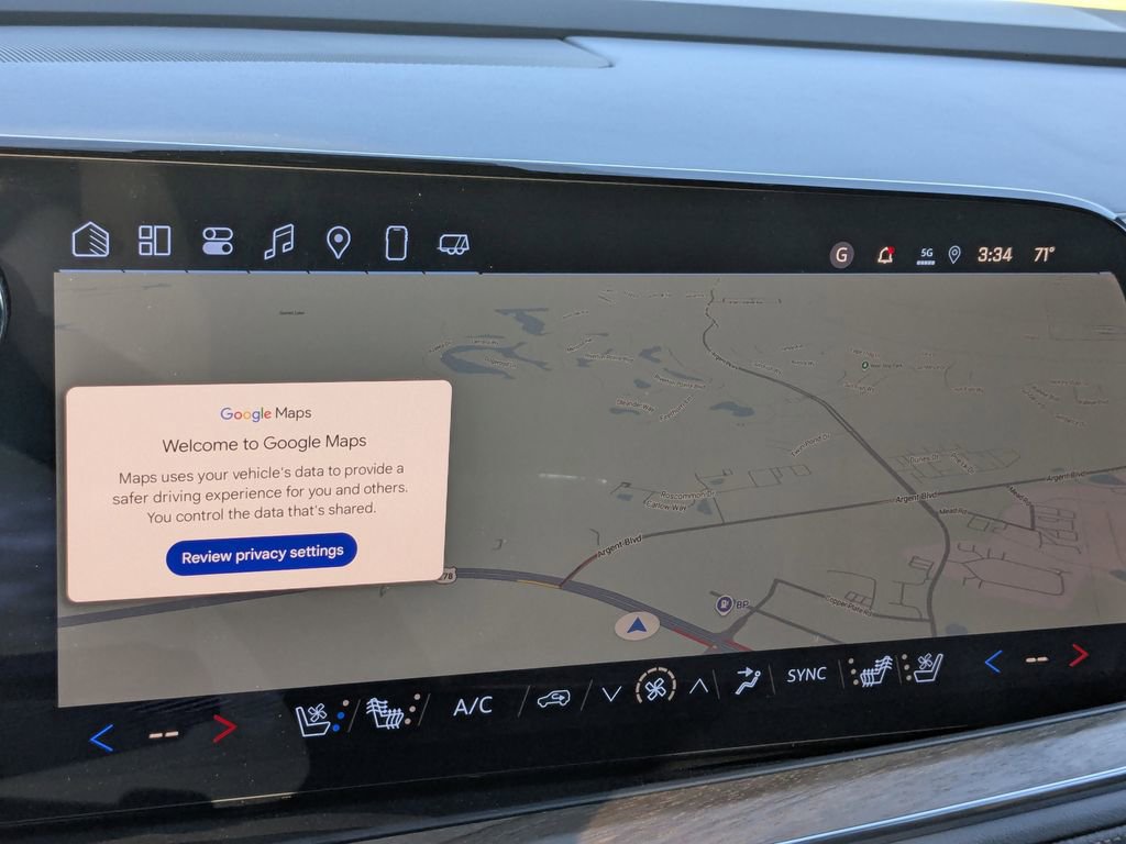 New 2025 Chevrolet Suburban High Country image 23