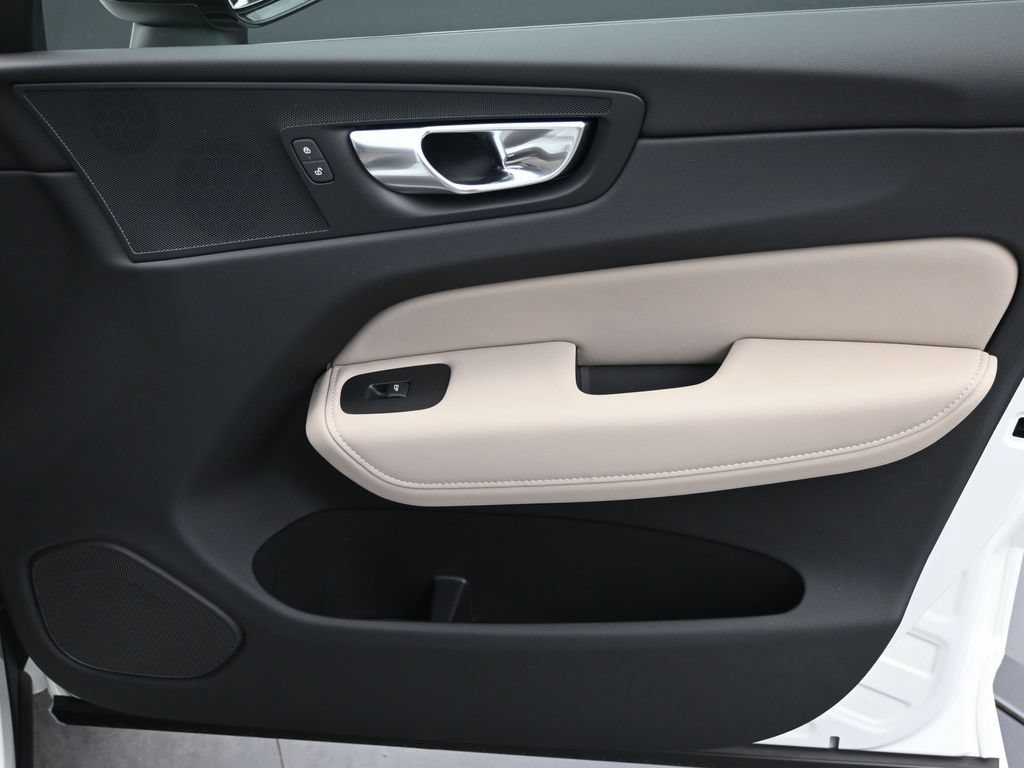 New 2026 Volvo XC60 T8 Core w/ Climate Package AWD/4WD image 15