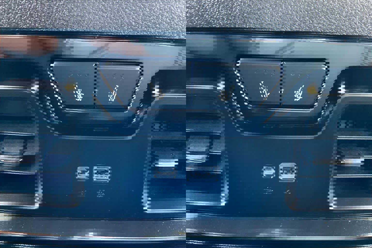 Used 2025 GMC Sierra 2500 AT4 w/ AT4 Premium Plus Package image 36