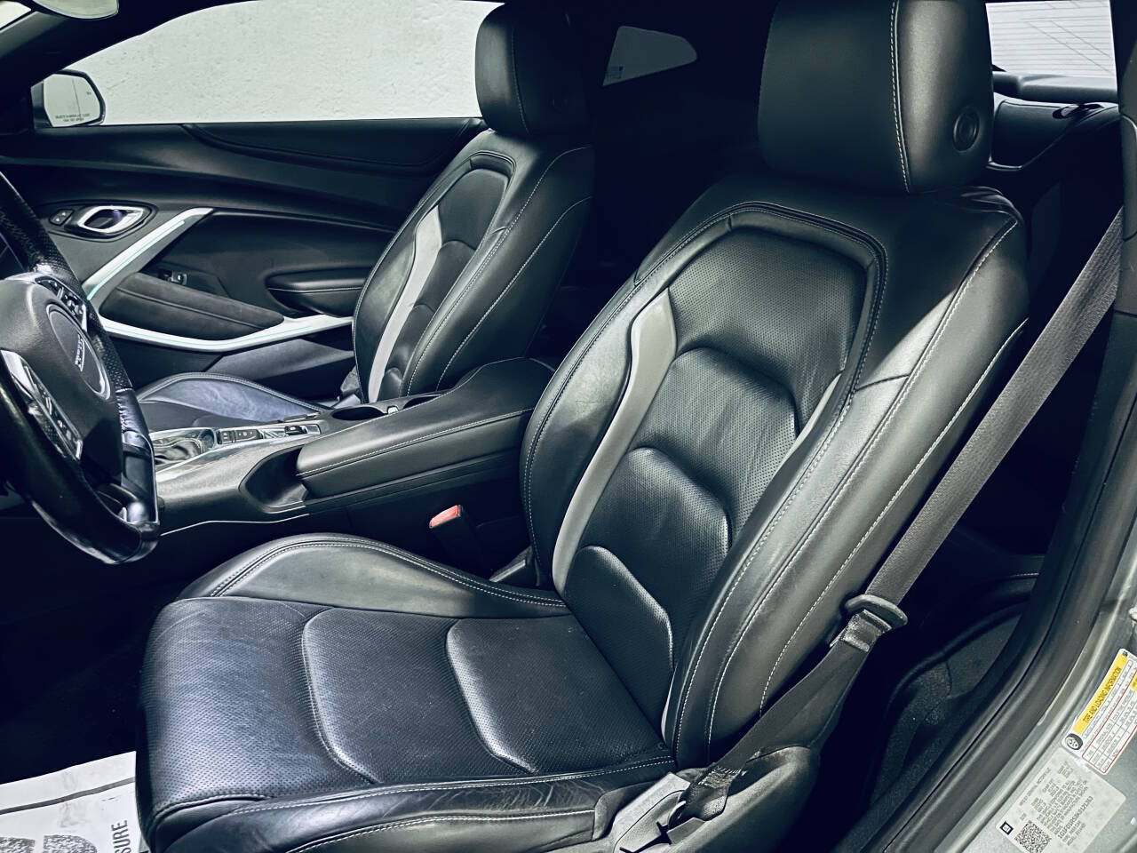Used 2019 Chevrolet Camaro LT RWD image 15