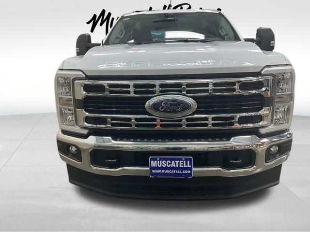 New 2026 Ford F250 4x4 Crew Cab Super Duty image 2