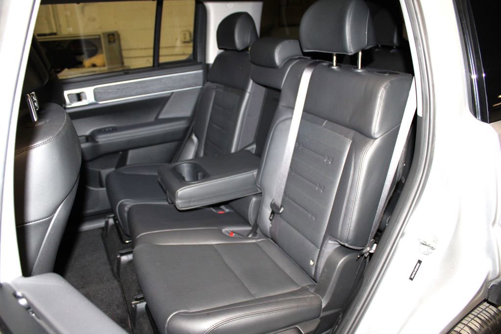 Used 2024 Hyundai Santa Fe Limited image 32