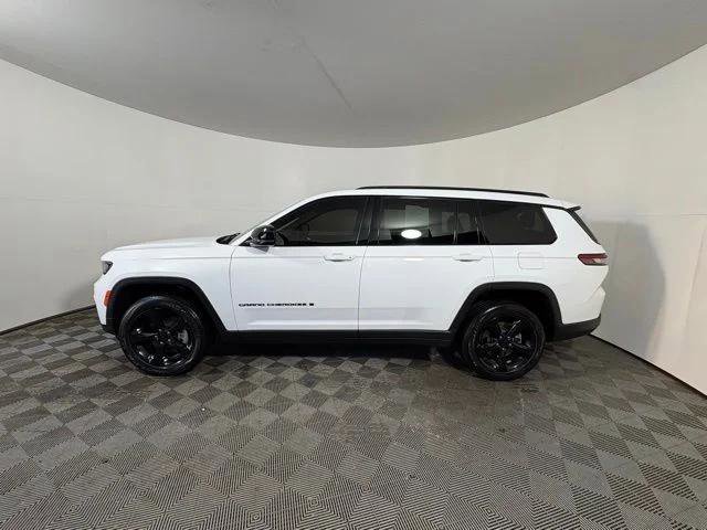 Certified 2023 Jeep Grand Cherokee L Laredo AWD/4WD image 4