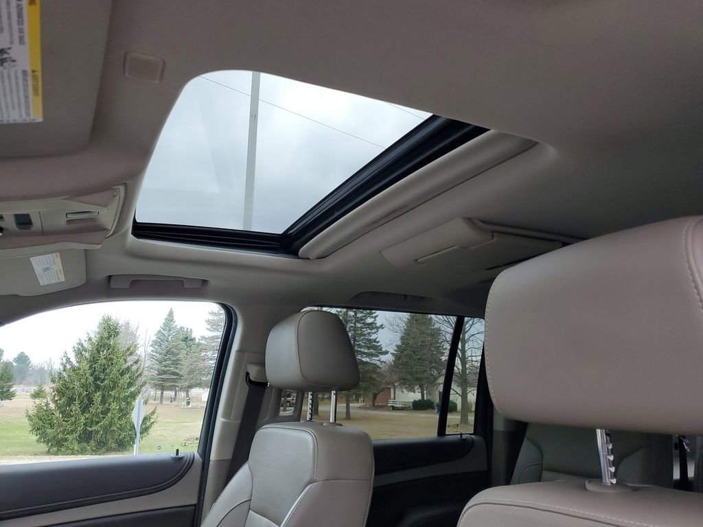 Used 2019 Chevrolet Suburban Premier image 10