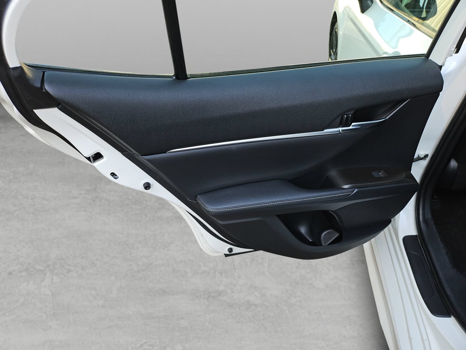 Used 2021 Toyota Camry XSE FWD image 29