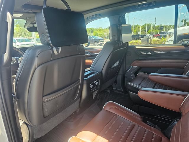 Used 2023 GMC Yukon Denali Ultimate AWD/4WD image 22