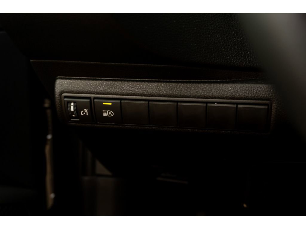 Used 2026 Toyota Corolla SE FWD image 25