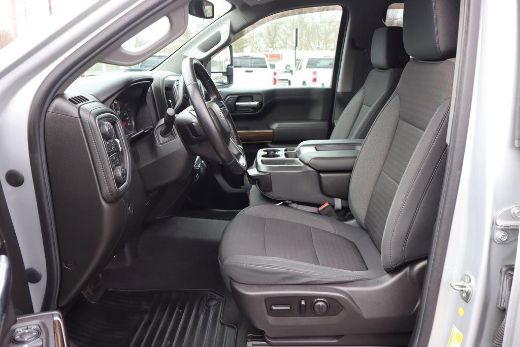 Used 2020 Chevrolet Silverado 1500 LT w/ All-Star Edition AWD/4WD image 4