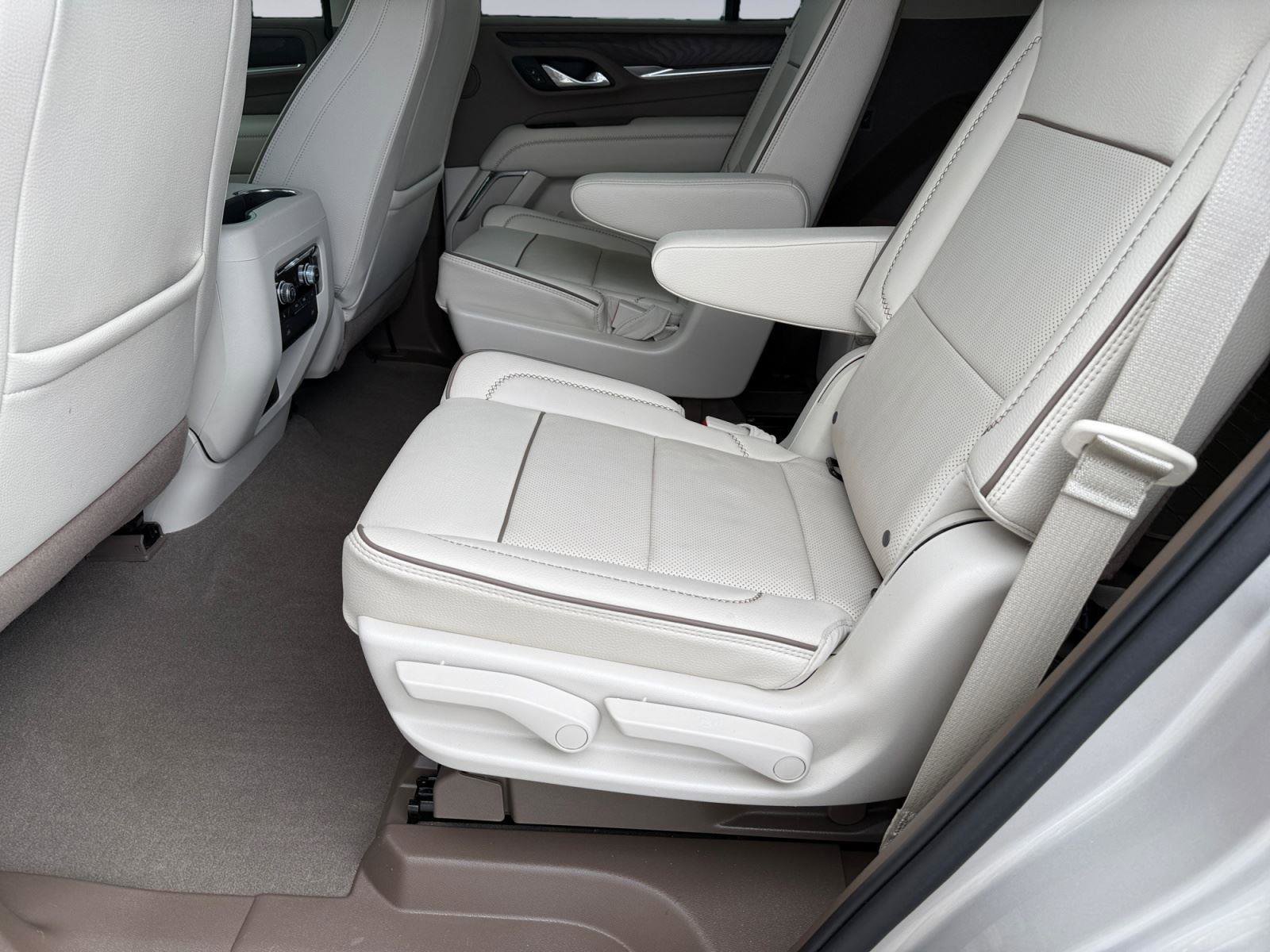 Used 2023 GMC Yukon Denali w/ Max Trailering Package image 15