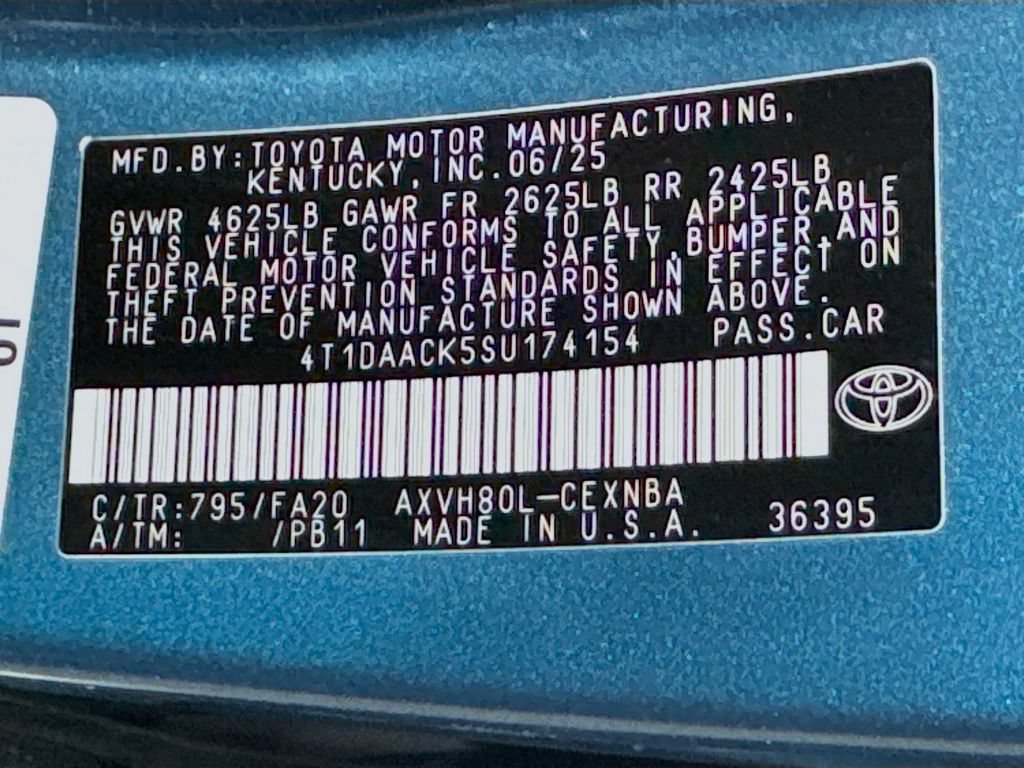Used 2025 Toyota Camry LE w/ Convenience Package FWD image 38