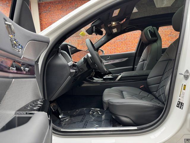 New 2026 BMW 760i xDrive image 22