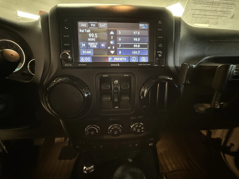 Used 2015 Jeep Wrangler Unlimited Sahara AWD/4WD image 24